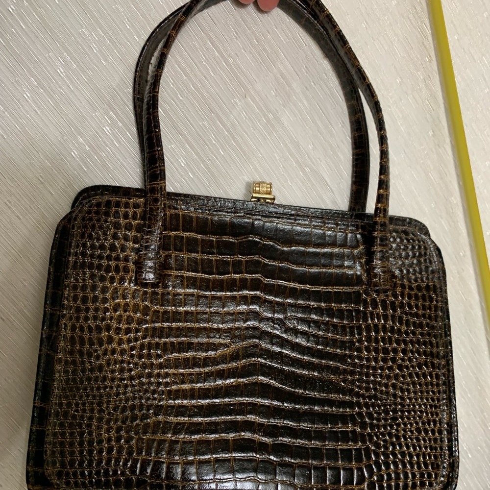 Vintage 60’s Unbranded leather arm bag
